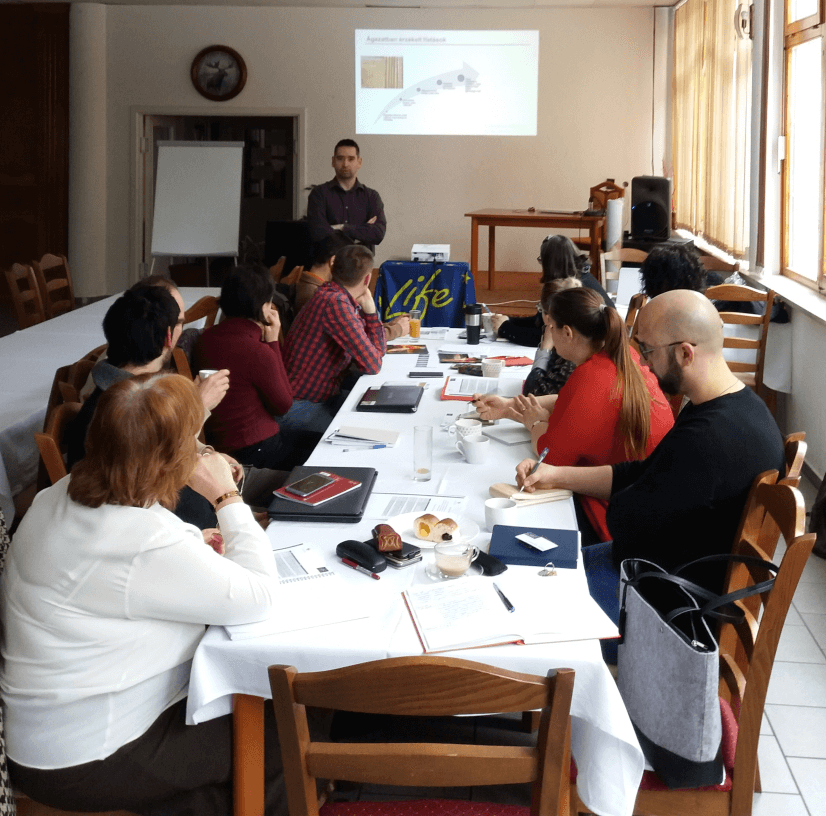 A m&aacute;sodik napon folytat&oacute;dnak a szakmai előad&aacute;sok, gyakorlatok. 