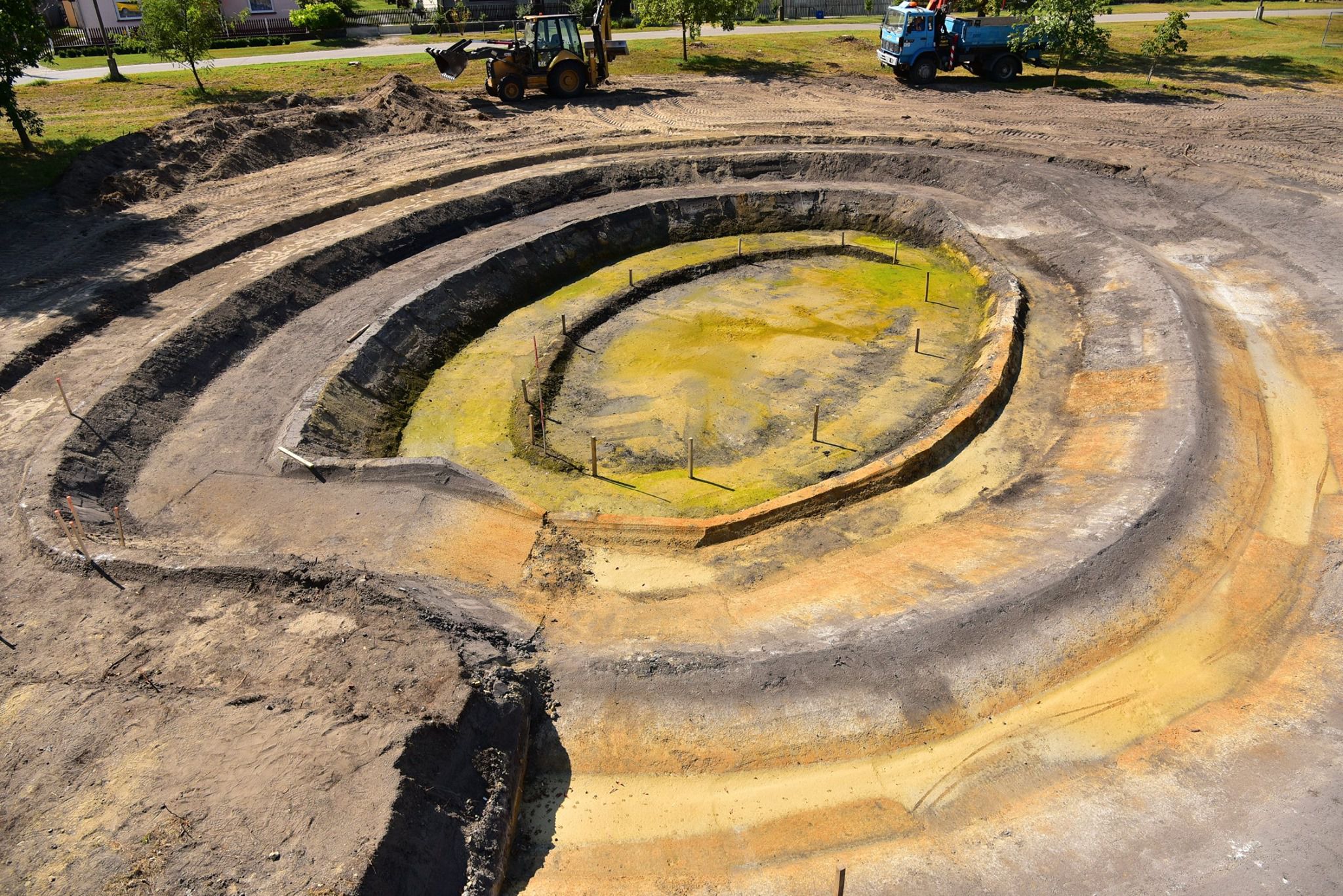 Kezdet&eacute;t vette a t&oacute;meder kialak&iacute;t&aacute;sa. 