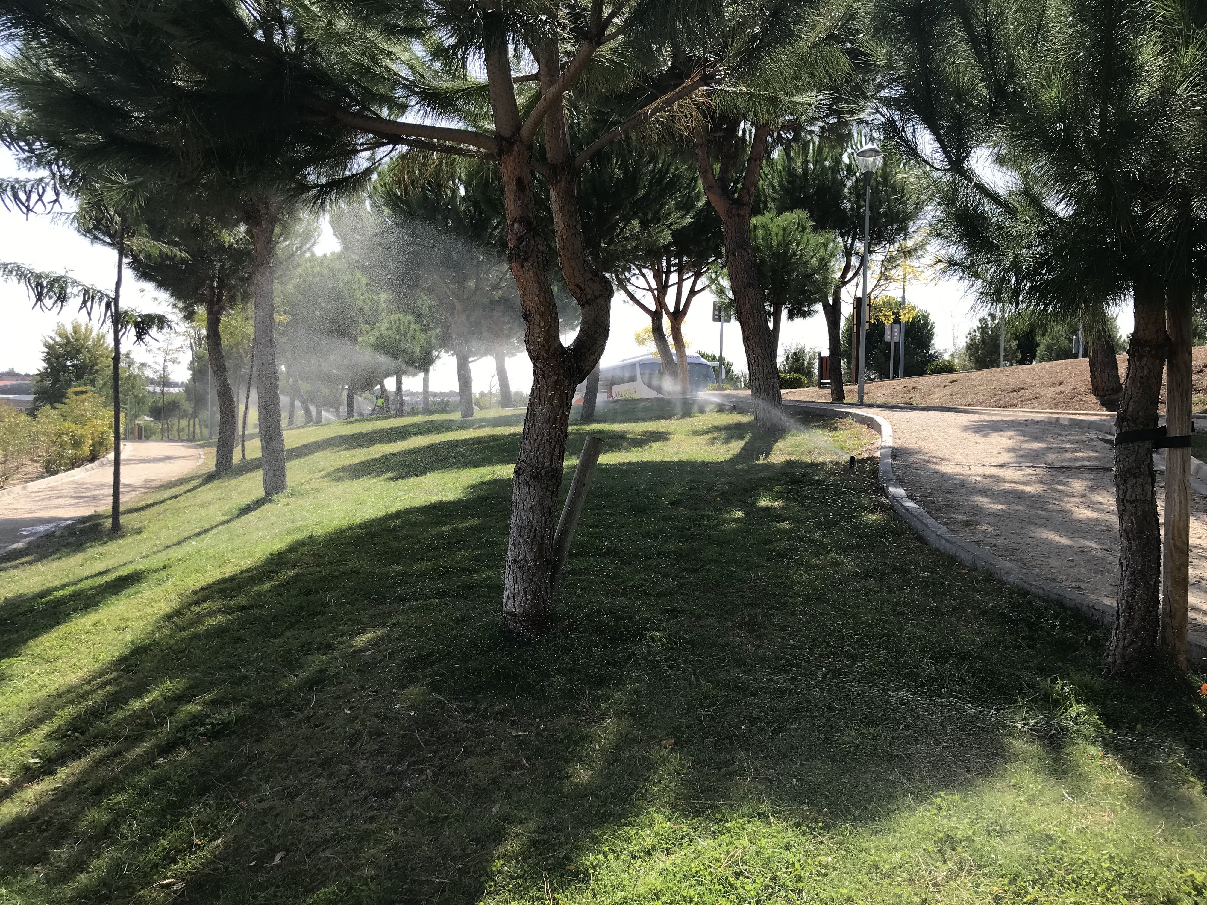 Irrigation system controlled by a phone appliaction