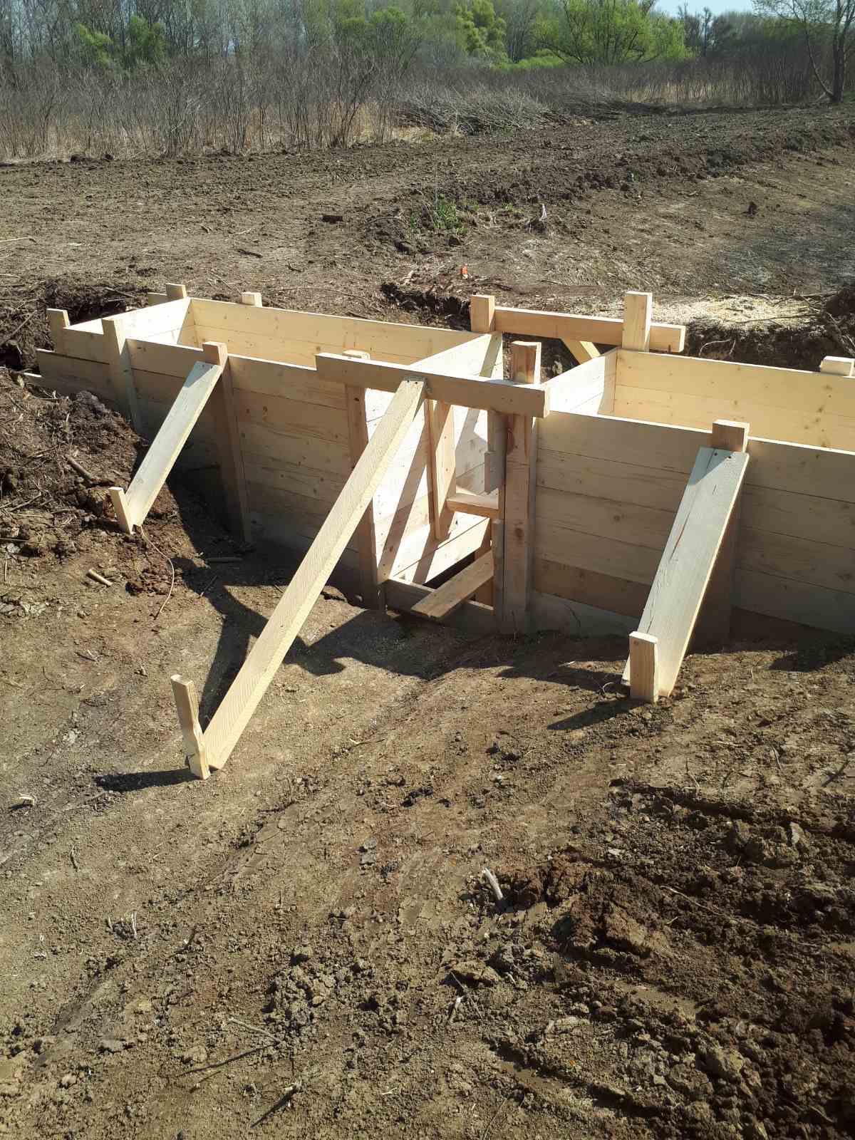 V&iacute;zvisszatart&oacute; műt&aacute;rgy