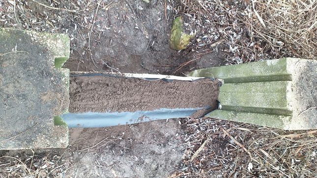 A megl&eacute;vő beton műt&aacute;rgyak fel&uacute;j&iacute;t&aacute;s&aacute;val gondoskodnak a csapad&eacute;k elfoly&aacute;s&aacute;nak megakad&aacute;lyoz&aacute;s&aacute;r&oacute;l &ndash; Fot&oacute;k: Toldi Csaba