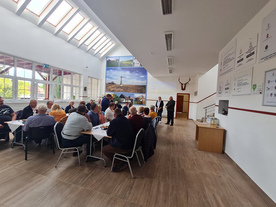 P&uuml;sp&ouml;kszil&aacute;gyon bemutat&aacute;sra ker&uuml;lt a r&ouml;nkg&aacute;takb&oacute;l, hordal&eacute;kfog&oacute;kb&oacute;l &eacute;s oldalt&aacute;roz&oacute;b&oacute;l &aacute;ll&oacute; komplex v&iacute;zmegtart&oacute; rendszer